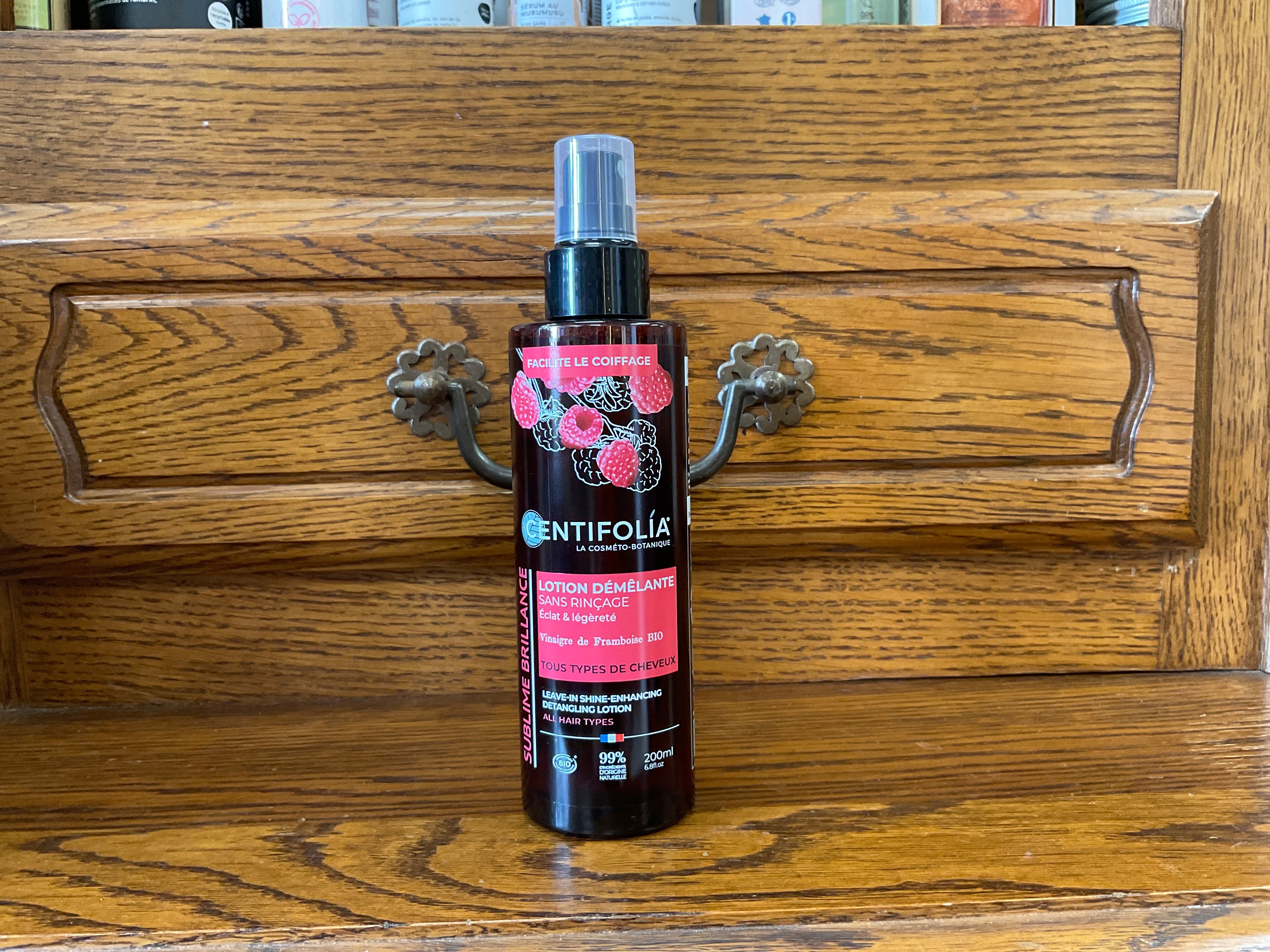 Lotion Démêlante Sans Rinçage – Éclat & Légèreté – 200 ml