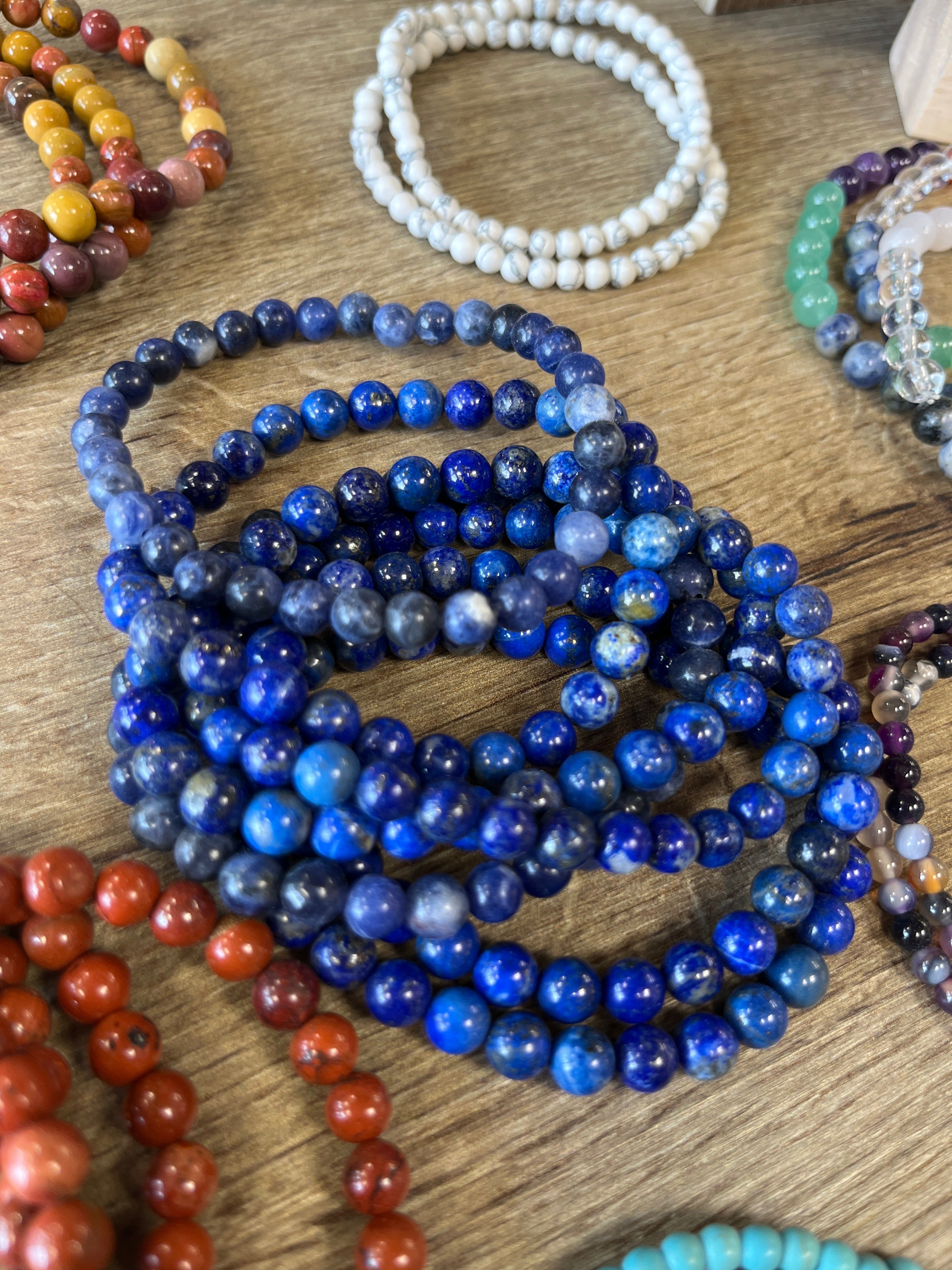 Bracelet en Pierres Naturelles – Lithothérapie & Protection Énergétique