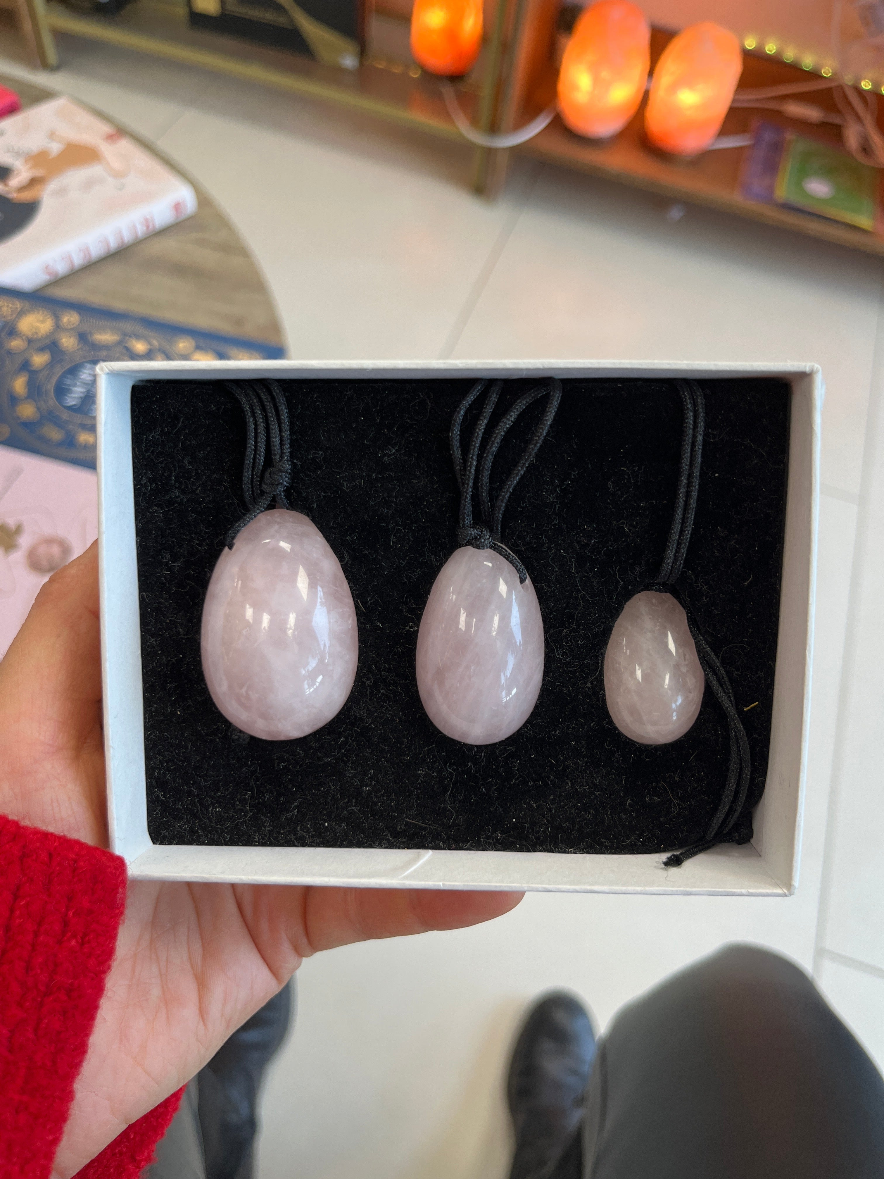 Lot de 3 Œufs de Yoni en Quartz Rose – Percés avec fil qualité AAA