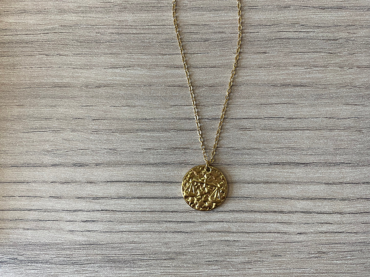 ✨ Collier Signe Astrologique en acier inoxydable doré – Réglable