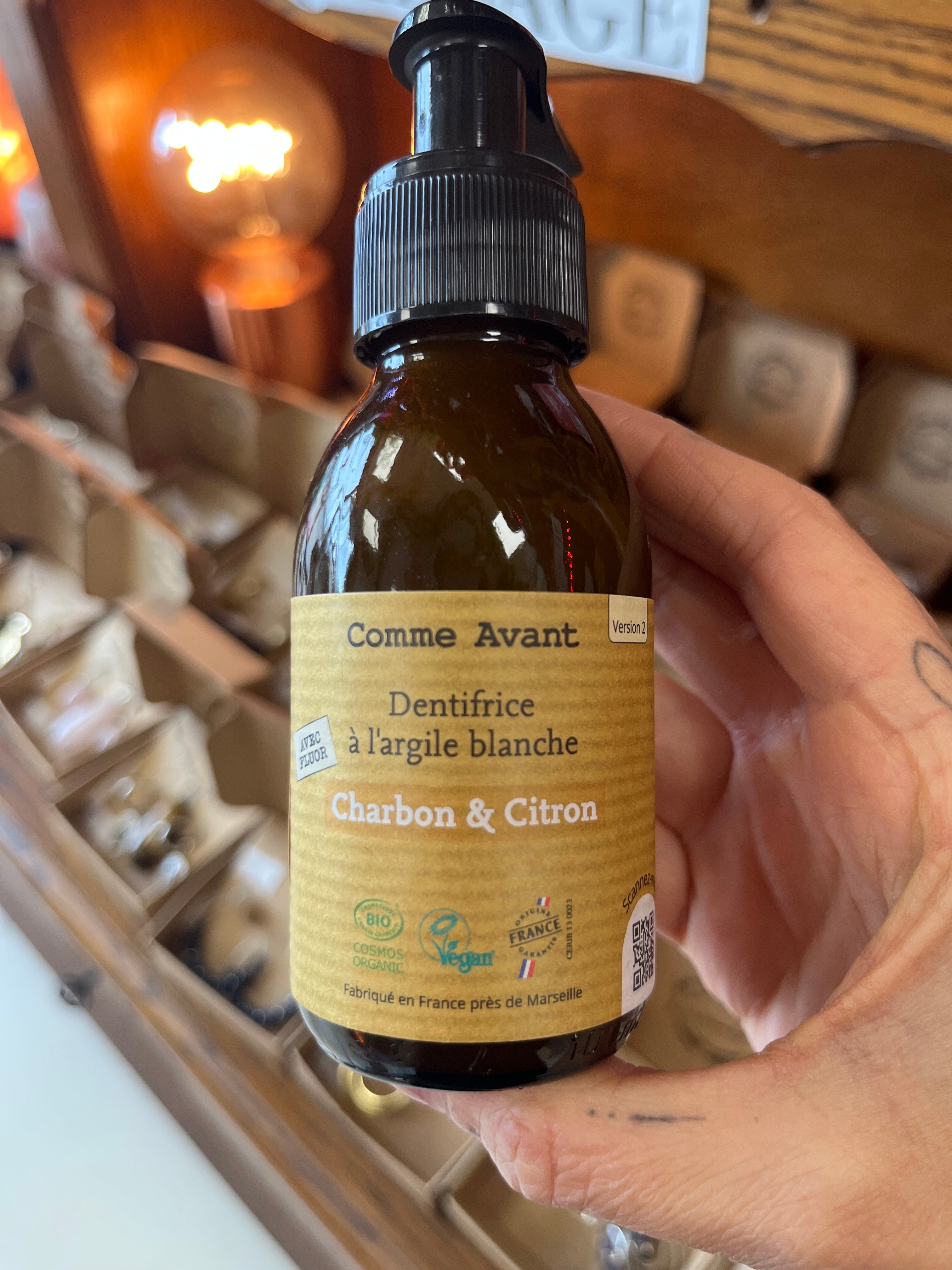 Dentifrice à l’argile blanche charbon et citron comme avant 90ml