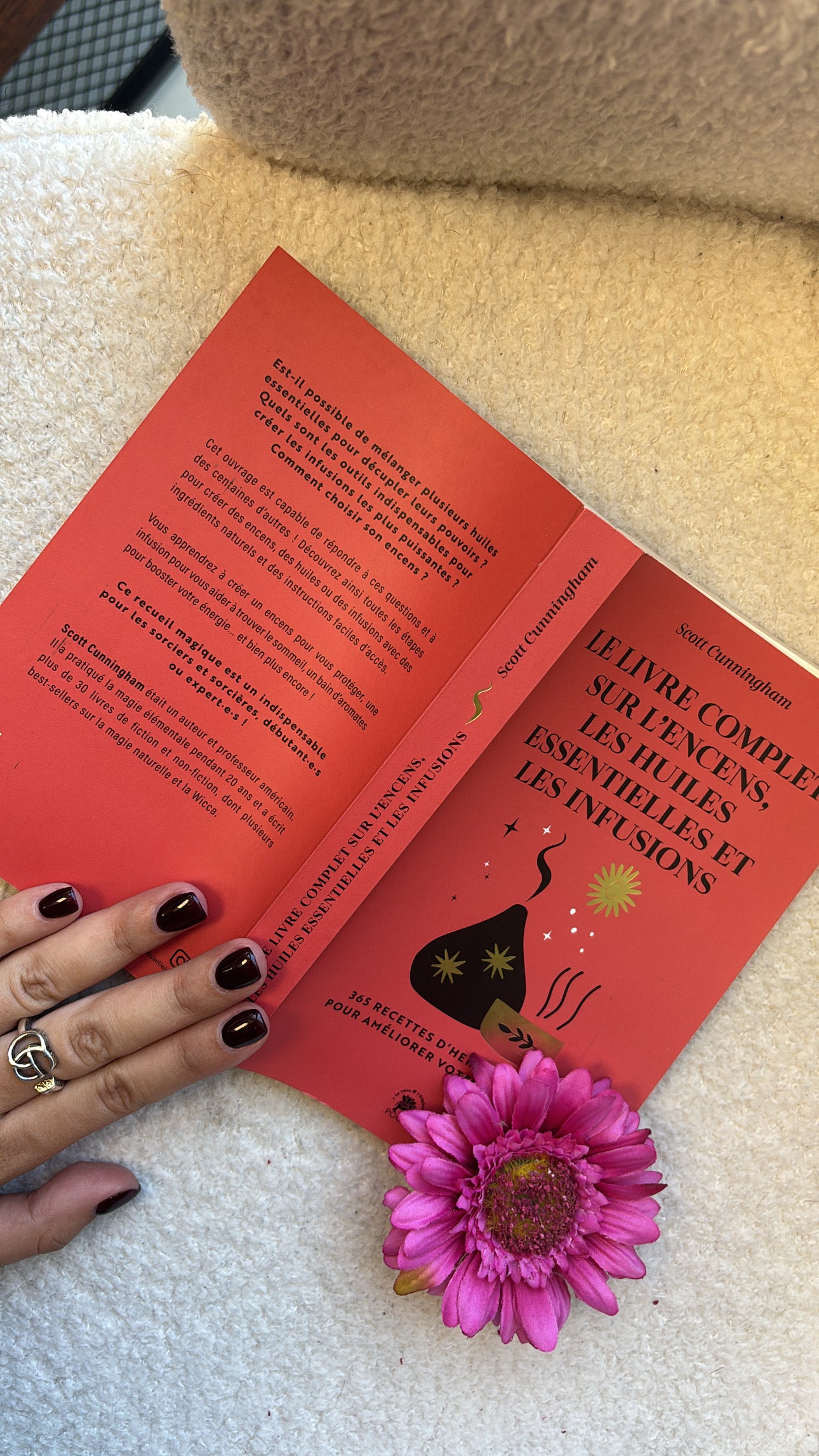 LIVRE COMPLET SUR L'ENCENS, LES HUILES ESSENTIELLES ET LES INFUSIONS