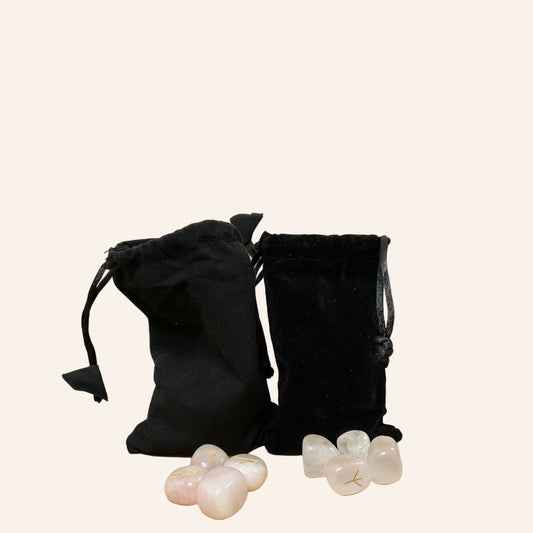 Runes divinatoires en pierres naturelles